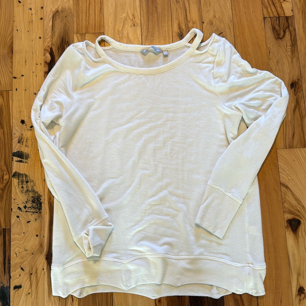 Athleta ivory long sleeve top with cut out Large tall
